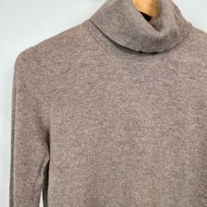 Adrienne Vittadini Full Cashmere Turtle Neck Brown Sweater SZ M Academia Luxury